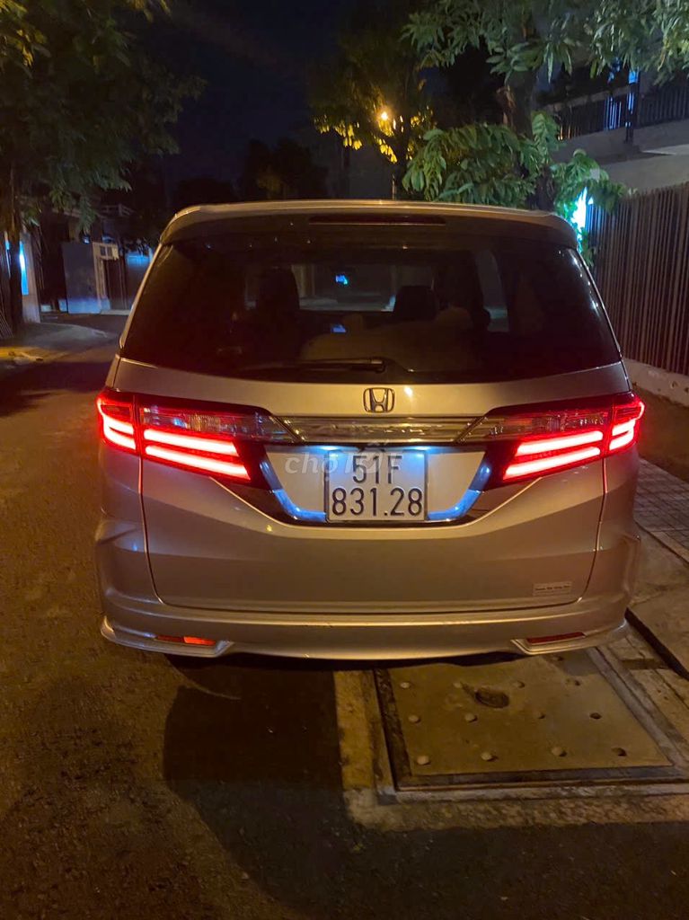 Honda Odyssey 2016 Model 2017, 2.4 CVT, 100.000KM. Mua bán Ô tô tại Quận Tân Bình Tp Hồ Chí Minh được đăng bởi Nguyễn Văn Thanh Quang hình 4