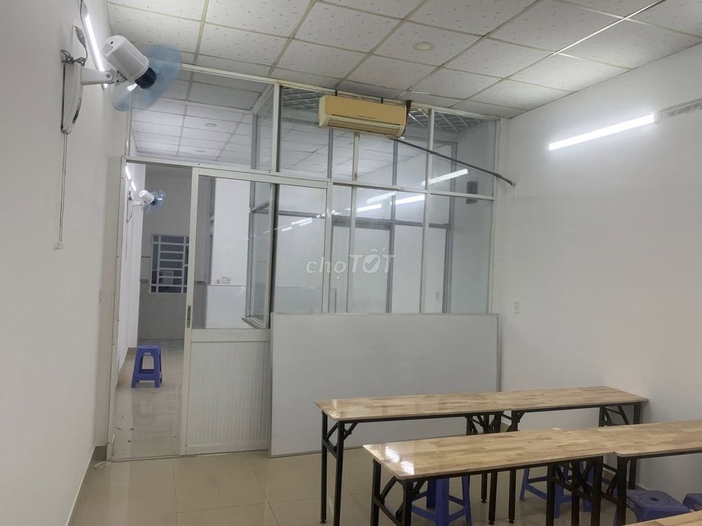 Cho thuê mặt bằng kinh doanh đường Cách Mạng Tháng 8, Thủ Dầu Một