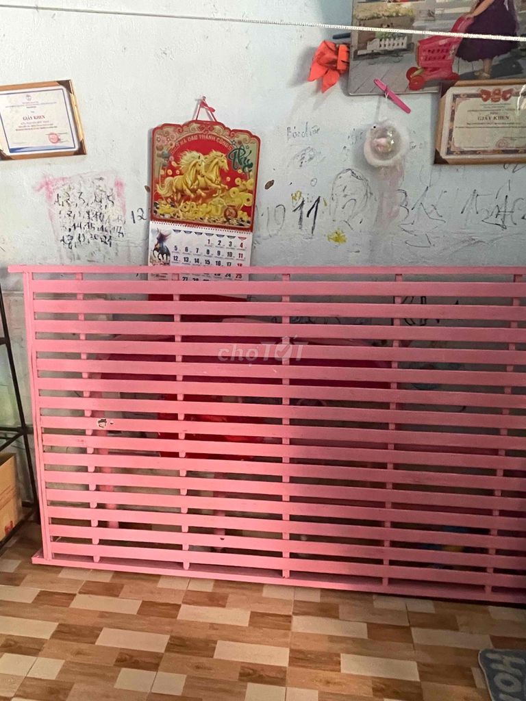 Giường Nhôm 2m x 1m Hồng, Đỏ. Mua bán Giường, chăn ga gối nệm tại Quận 12 Tp Hồ Chí Minh được đăng bởi kem bi hình 1