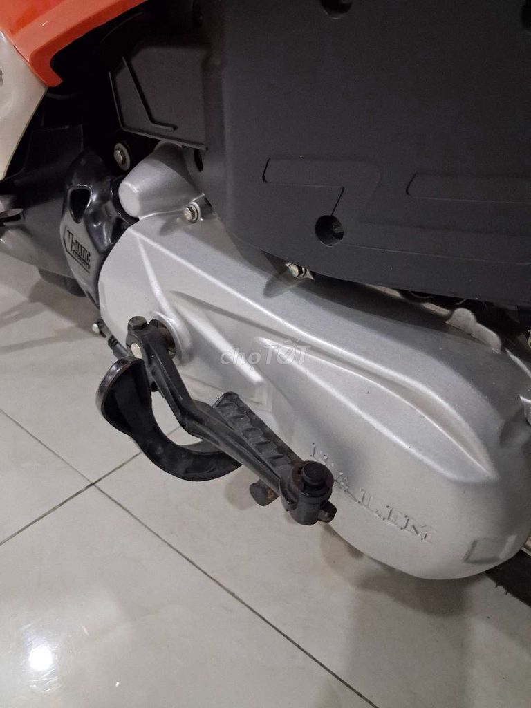 Xe máy Crea Halim 50cc Cam trắng. Mua bán Xe máy tại Thành phố Dĩ An Bình Dương được đăng bởi Lê Hồng Linh hình 4