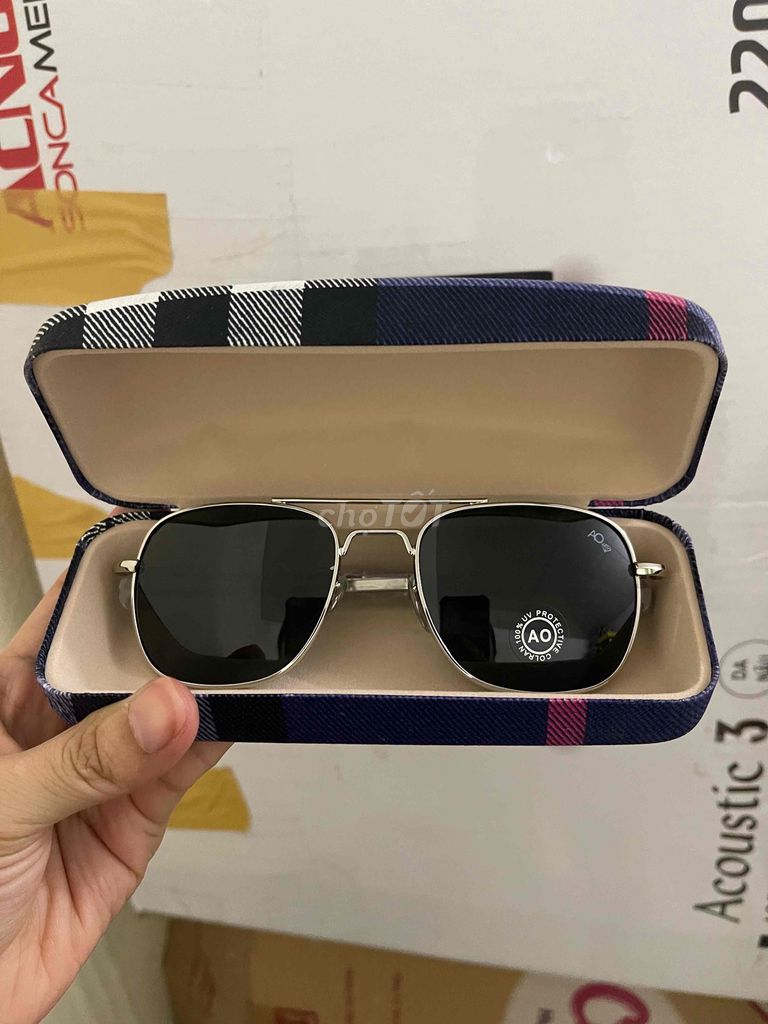 Kính râm AO American Optical Mỹ mạ vàng trắng. Mua bán Phụ kiện thời trang khác tại Quận Hải Châu Đà Nẵng được đăng bởi Khánh Huyền hình 1