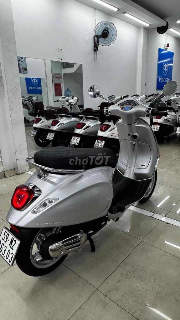 Vespa Iget , abs , đèn led 2 tấng , mở cốp điện ... Mua bán Xe máy tại Quận Phú Nhuận Tp Hồ Chí Minh được đăng bởi VESPA  PIAGGIO BẢO HƯNG Vespa cũ trả góp  hình 6