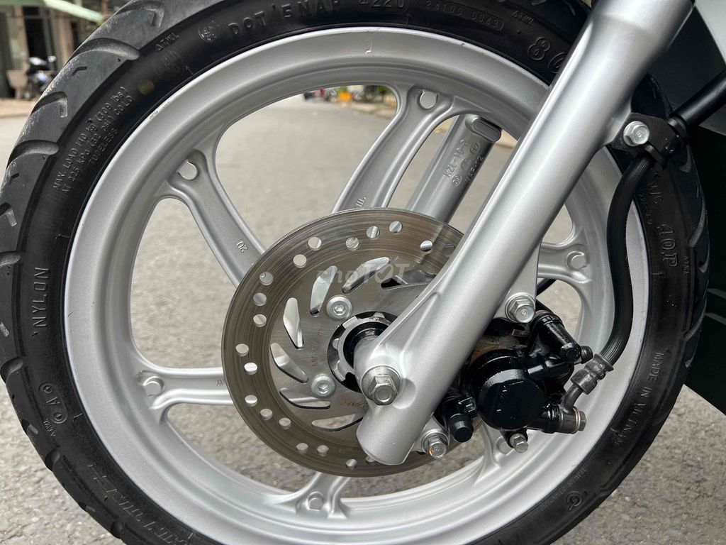 Honda Vision 2017 Trắng Nâu. Mua bán Xe máy tại Quận Ô Môn Cần Thơ được đăng bởi Huỳnh Thắng hình 10