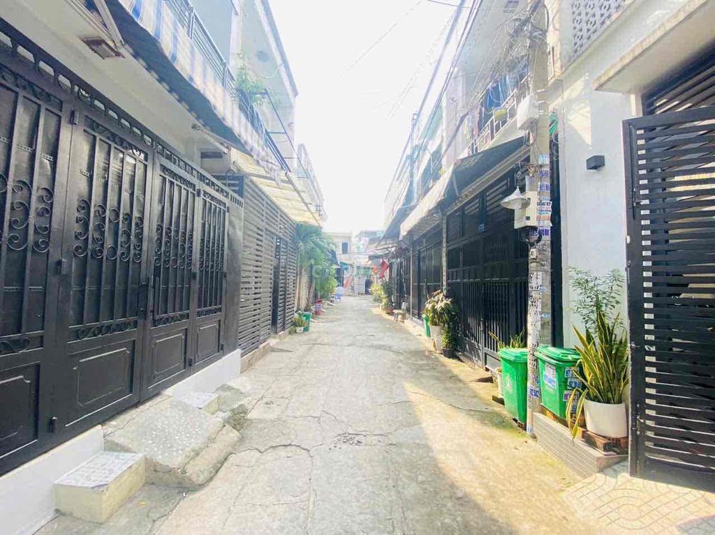 cần bán nhà   giá chỉ 3ty.550