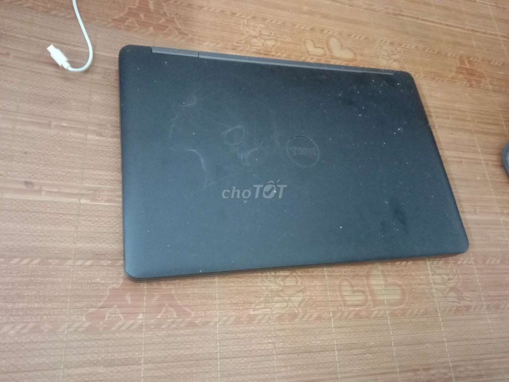 Dell Inspiron 15 i5 4GB Hỏng màn, liệt phím. Mua bán Laptop tại Huyện Ba Vì Hà Nội được đăng bởi khánh Q hình 1