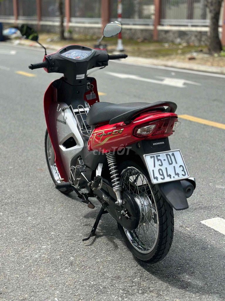 XE HONDA WAVE @110 - ĐỜI 2022 LƯỚT 8000km - GIÁ 15. Mua bán Xe máy tại Thị xã Tân Uyên Bình Dương được đăng bởi Hồ Hoàng Cảnh   hình 5