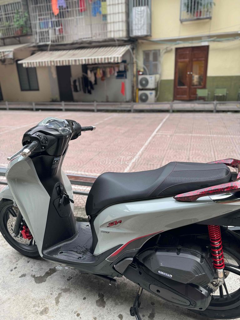 Honda SH 160i ABS Xám Xi Măng 2024. Mua bán Xe máy tại Quận Hai Bà Trưng Hà Nội được đăng bởi Tuấn minh xe cũ hình 3