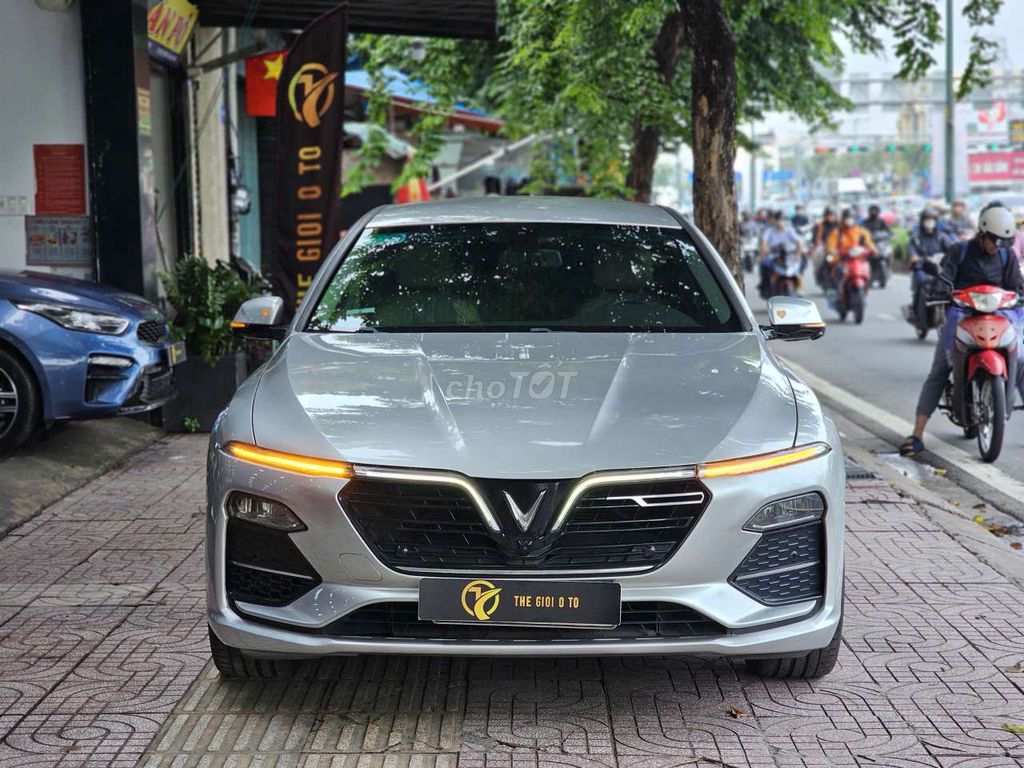VinFast Lux A Premium 2019 Bạc 85.000 km