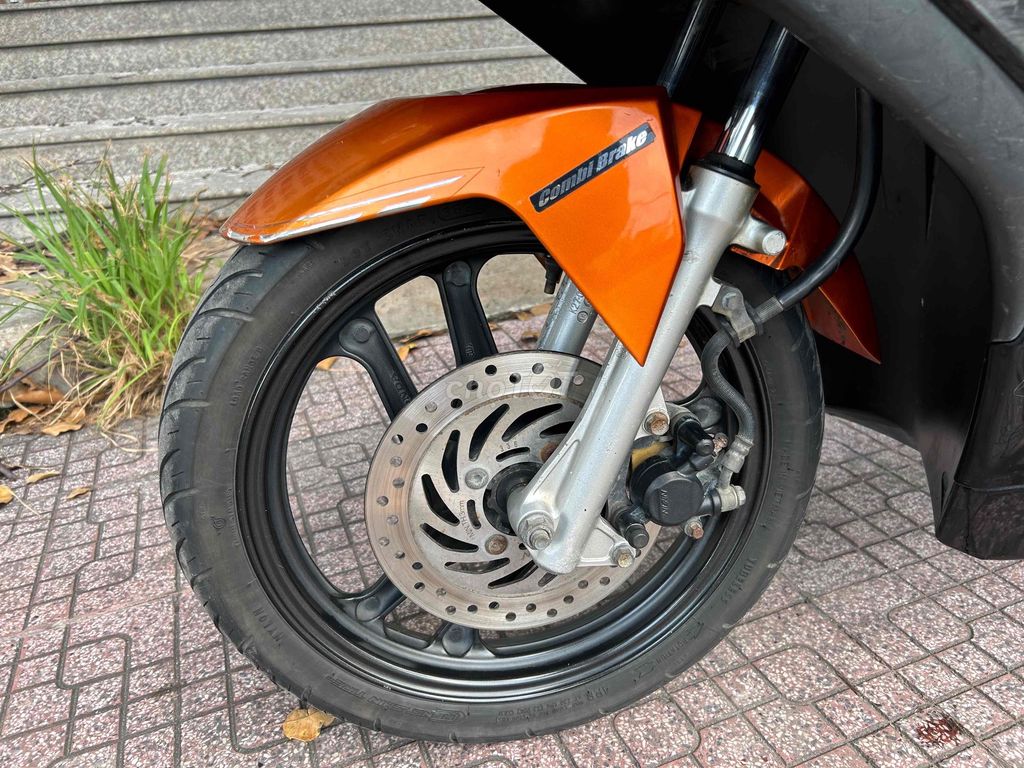 Honda AB 125fi máy zin êm chính chủ. Mua bán Xe máy tại Thành phố Mỹ Tho Tiền Giang được đăng bởi Trân Phong hình 3