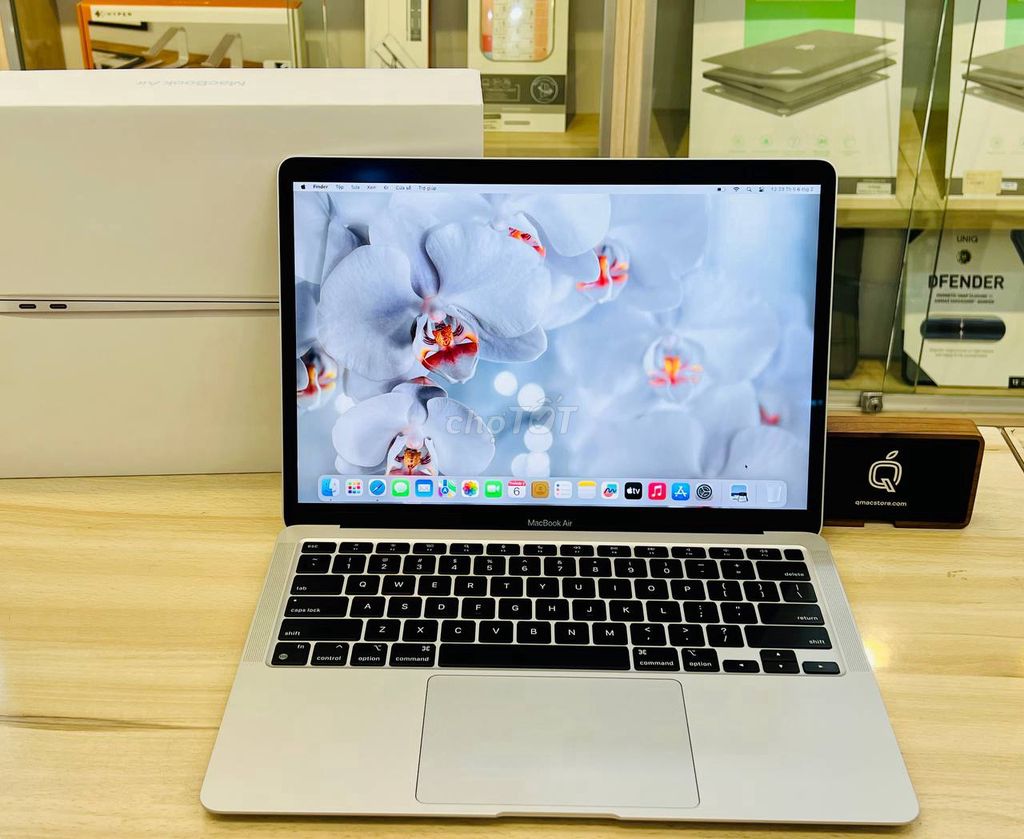 MacBook Air 13" 2020 M1 Silver đẹp 99% FullBox