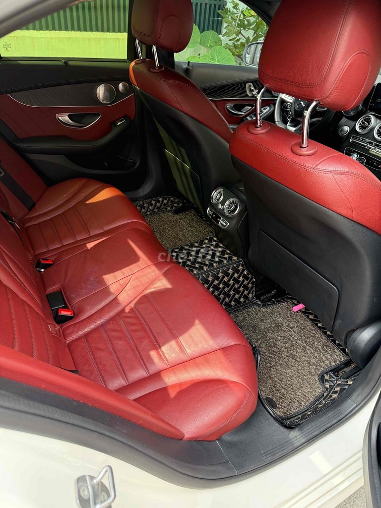 Mercedes Benz C300 AMG - 6Vạn . model 2020. Mua bán Ô tô tại Quận 7 Tp Hồ Chí Minh được đăng bởi Thông Sport  hình 3