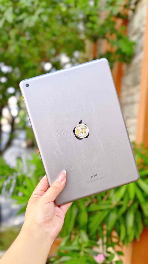 Apple iPad (thế hệ 6) 32GB Xám Mới. Mua bán Máy tính bảng tại Quận Ninh Kiều Cần Thơ được đăng bởi Thiện iphonecantho hình 1