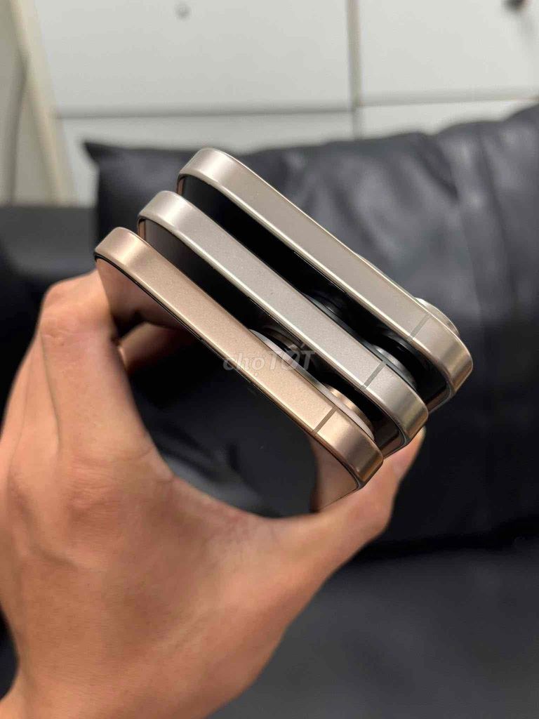 Apple iPhone 16 Pro Max 256-512GB Vàng Bạc Lock. Mua bán Điện thoại tại Quận Hải An Hải Phòng được đăng bởi Nguyễn Xuân Tới hình 1