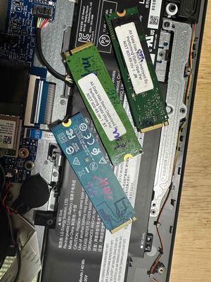 ssd nvme 1T 2280 sam sung, wd. Mua bán Linh kiện (RAM, Card...) tại Quận Hoàng Mai Hà Nội được đăng bởi Phan xuân Hồng