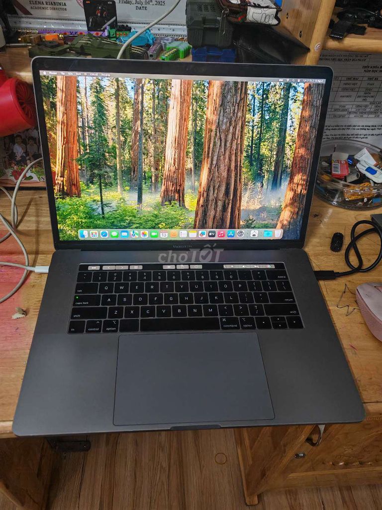 Macbook Pro 2019 15" i7/16G/256G/2VGA/có touchbar. Mua bán Laptop tại Quận 12 Tp Hồ Chí Minh được đăng bởi Cầm Đồ Thanh Lý hình 1