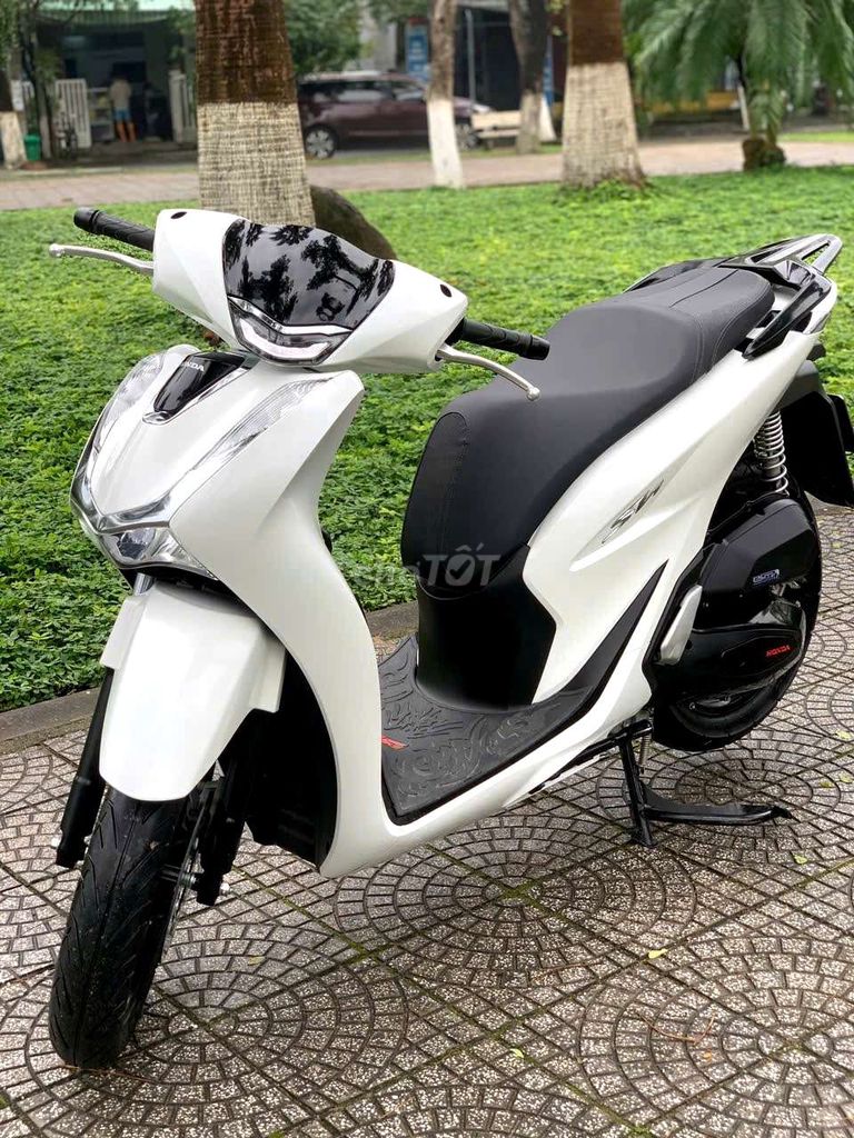 Honda sh 2024 1000km bs 92 có trả góp trao đổi