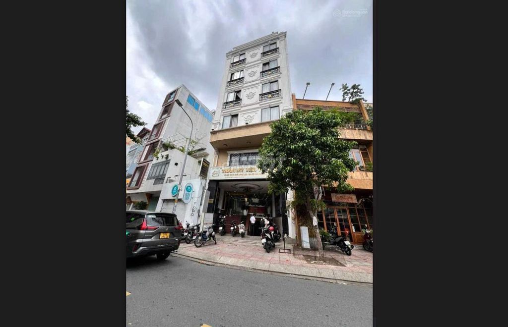 CÓ THANG MÁY - TÒA NHÀ NGANG 7M PHƯỜNG ĐAKAO - SỐ 100 MAI THỊ LỰU, Q1