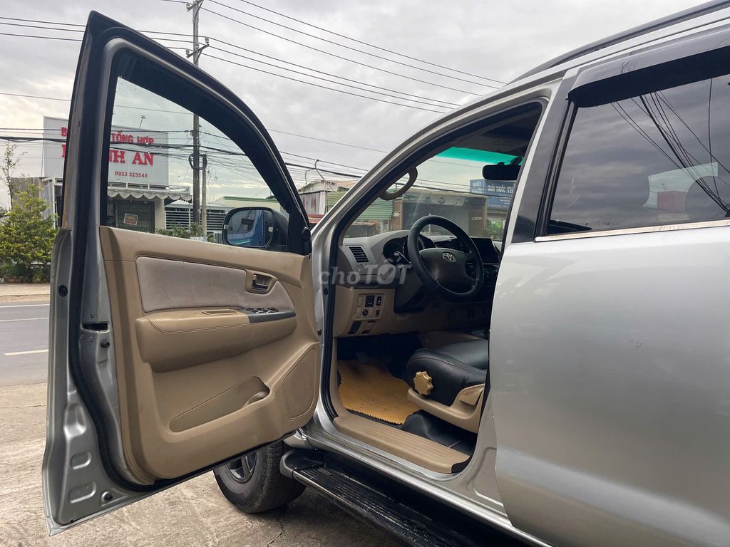Toyota Fortuner 2009 Dầu Số sàn. Mua bán Ô tô tại Huyện Tân Phú Đồng Nai được đăng bởi Salon AUTO THÀNH TRUNG Đồng Nai hình 7