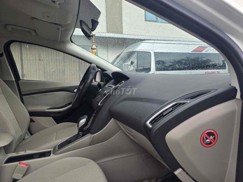 Ford Focus Trend 1.5AT 2017 - 28000km. Mua bán Ô tô tại Quận Bình Tân Tp Hồ Chí Minh được đăng bởi Lê Văn hình 12