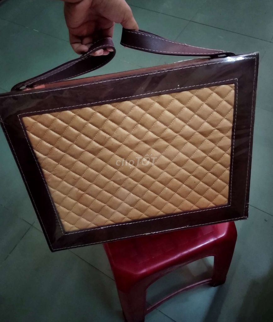 Đôn kệ gỗ ốp da để trưng đồ(hoặc làm giỏ đựng quà). Mua bán Tủ, kệ gia đình tại Quận Ninh Kiều Cần Thơ được đăng bởi Shop Tứ Quí hình 1