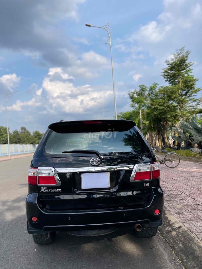 Toyota Fortuner 2011 2.7V - 139 km. Mua bán Ô tô tại Huyện Trảng Bom Đồng Nai được đăng bởi Tây Thi hình 2