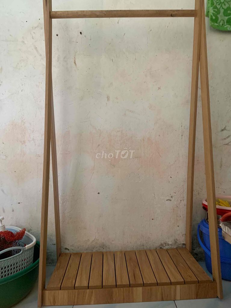 Giá treo quần áo Gỗ Chữ A Nâu gỗ. Mua bán Tủ, kệ gia đình tại Huyện Thanh Trì Hà Nội được đăng bởi Hai Linh hình 1