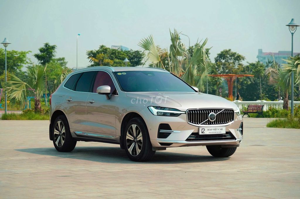 Volvo XC60 T8 Hybrid 2025 Xăng Điện Đặc Biệt