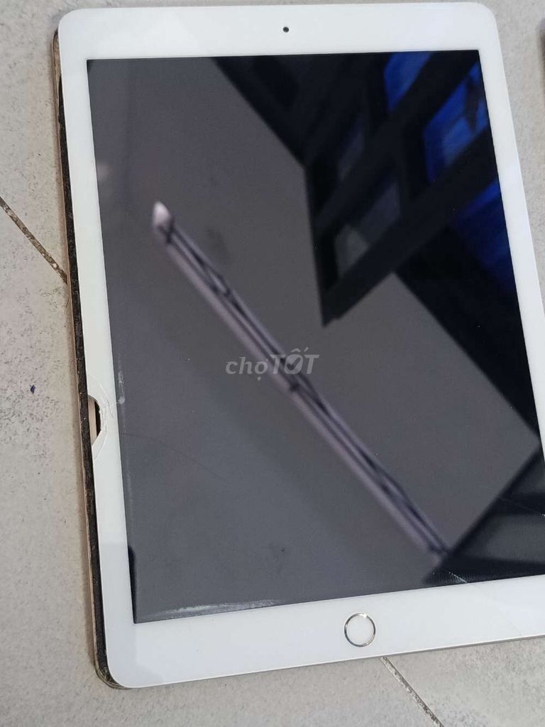 Apple iPad A1567 bán xác . Mua bán Máy tính bảng tại Quận 6 Tp Hồ Chí Minh được đăng bởi Quoc Anh hình 1