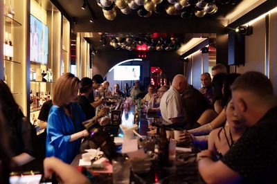 [QUẬN 1 – TUYỂN DỤNG PHỤC VỤ QUÁN BAR/LOUNGE