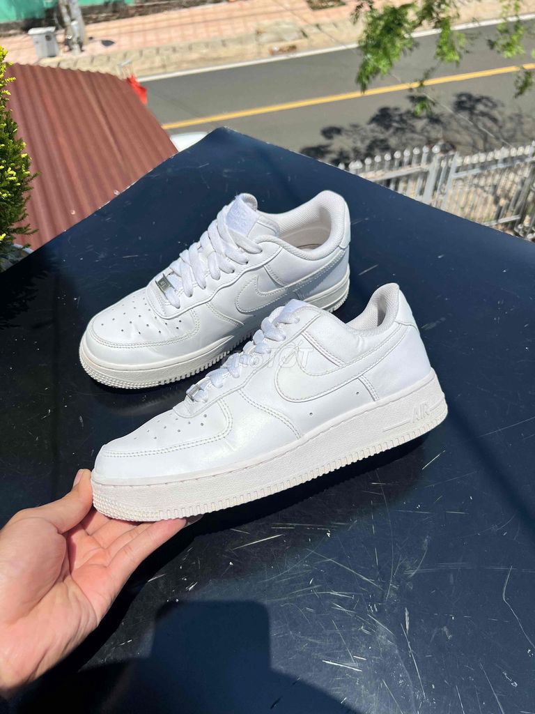 Giày chính hãng Nike Air Force 1 - Size 40. Mua bán Giày dép tại Quận Cầu Giấy Hà Nội được đăng bởi Giày Si chính hãng nhập Thái trực tiếp  hình 1