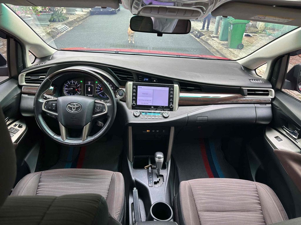 Toyota Innova 2021 Venturer xe full lịch sử hãng. Mua bán Ô tô tại Quận 7 Tp Hồ Chí Minh được đăng bởi Gia Nhi Phúc Khang Auto  hình 7