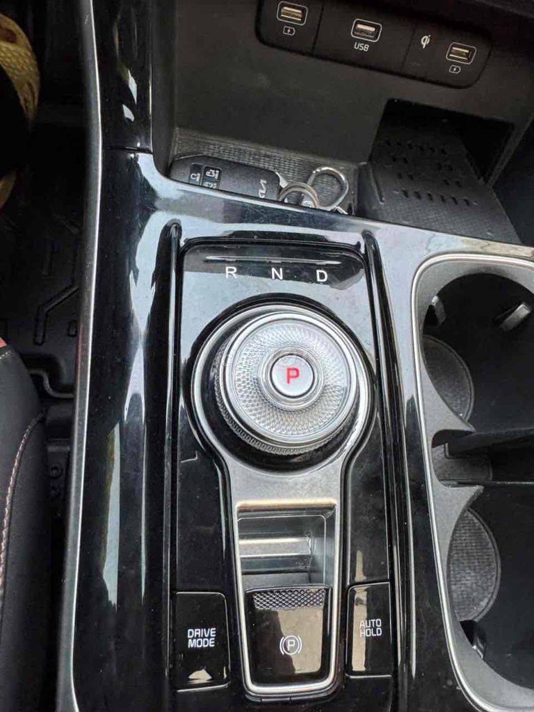 CẦN BÁN XE KIA  CARNIVAL SIGNATURE FULL DẦU. Mua bán Ô tô tại Quận Bình Tân Tp Hồ Chí Minh được đăng bởi XE ĐẸP BÌNH TÂN hình 10