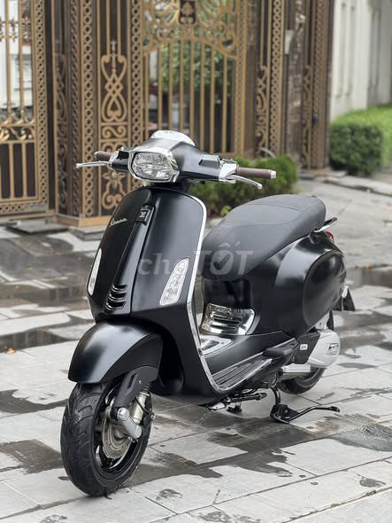 Piaggio Vespa Sprint 2021 iGet ABS Đen. Mua bán Xe máy tại Quận Cầu Giấy Hà Nội được đăng bởi Mật Ong hình 2