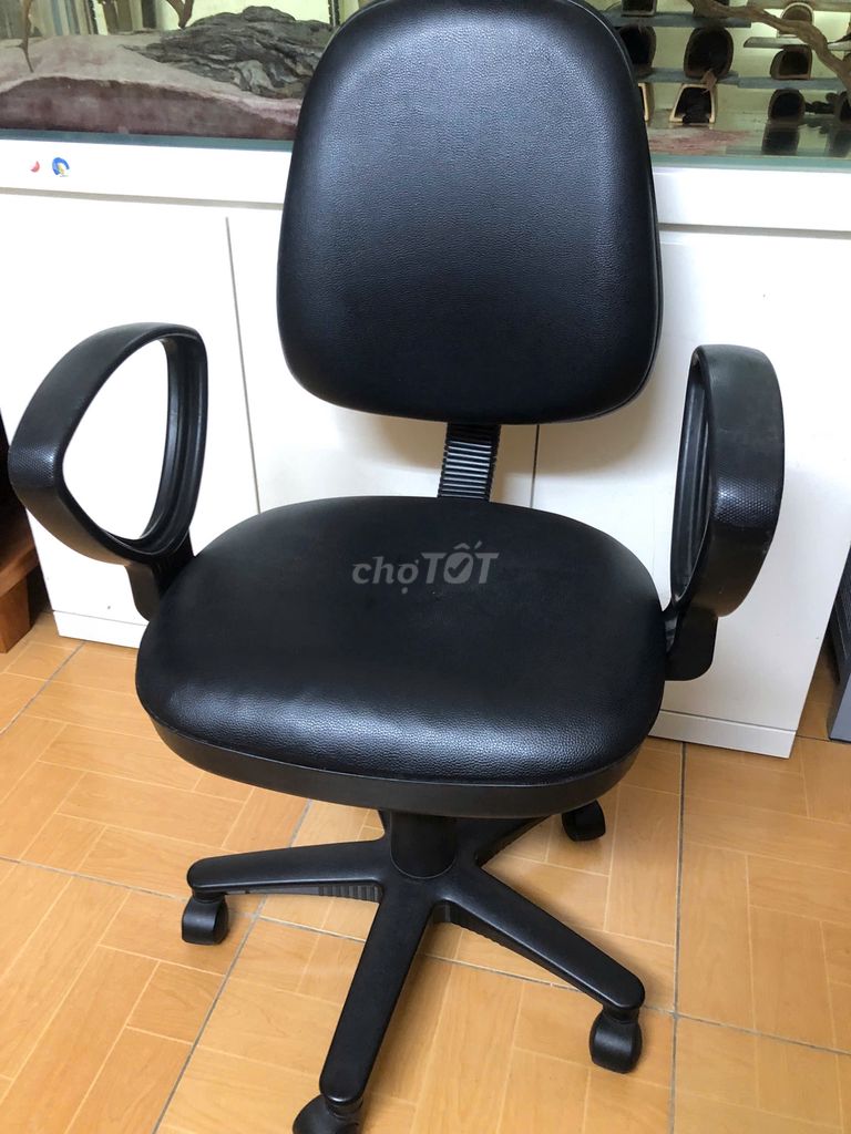 Ghế Hòa Phát, tay vịn xoay 180 độ, chỉnh độ cao