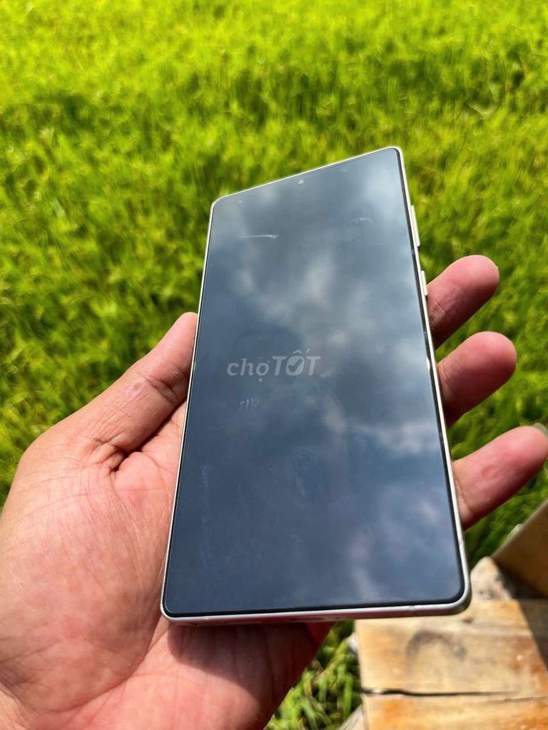 Samsung S25U 256GB Bạc. Mua bán Điện thoại tại Huyện Tam Nông Đồng Tháp được đăng bởi TVT77 hình 1