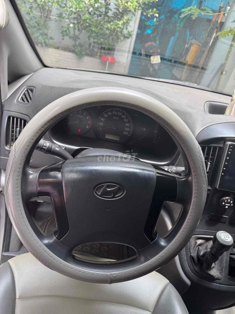 Hyundai Grand Starex 2013 - 135000 km. Mua bán Ô tô tại Quận 8 Tp Hồ Chí Minh được đăng bởi Kha Thị Tú Trinh hình 4