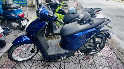 xe như mới đi đúng 2300km siêu keng vì ko thoi bán. Mua bán Xe điện tại Thành phố Thủ Dầu Một Bình Dương được đăng bởi lê thành 