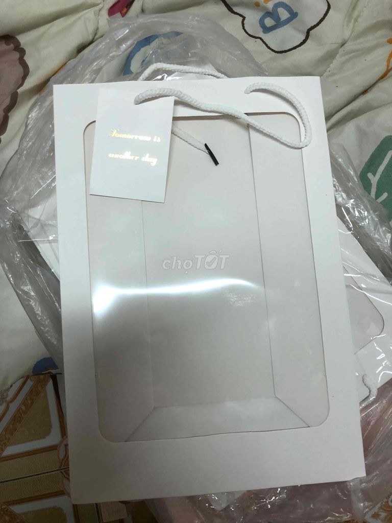Giỏ đựng quà mặt mica 32 cái 25x18x35cm