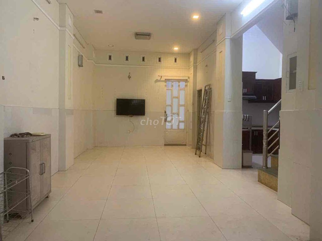 Rent · 4 bd · 49 м² · Quận Gò Vấp, ул. Đường Nguyễn Thái Sơn