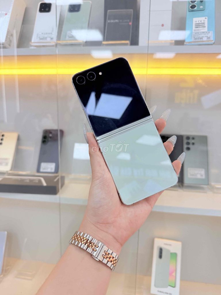 SAMSUNG ZFLIP 5-8/256G-Bản VN-Màu Mint Cực Đẹp. Mua bán Điện thoại tại Thành phố Biên Hòa Đồng Nai được đăng bởi Mobile Di Động Biên Hoà hình 1