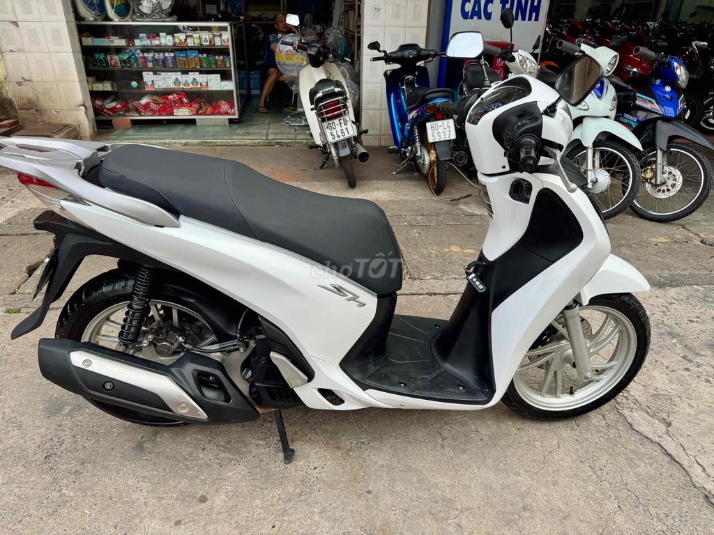 🟢🟢 SH 150 Trắng đen 2016 Smarkey chính chủ có góp. Mua bán Xe máy tại Thành phố Biên Hòa Đồng Nai được đăng bởi XE MÁY CŨ THÀNH MỸ  hình 9