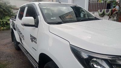 2017 2.5 MT 1 cầu số sàn màu trắng đi 119000 km. Mua bán Ô tô tại Huyện Hóc Môn Tp Hồ Chí Minh được đăng bởi Evitlang