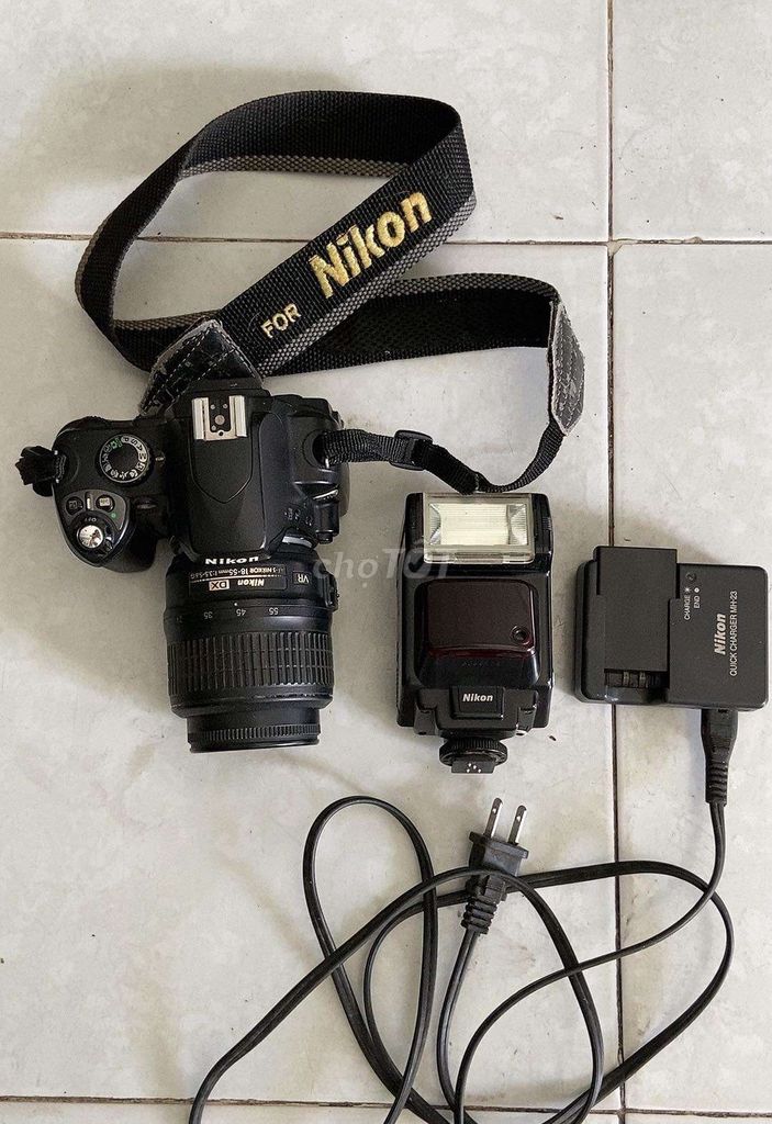 Nikon D40