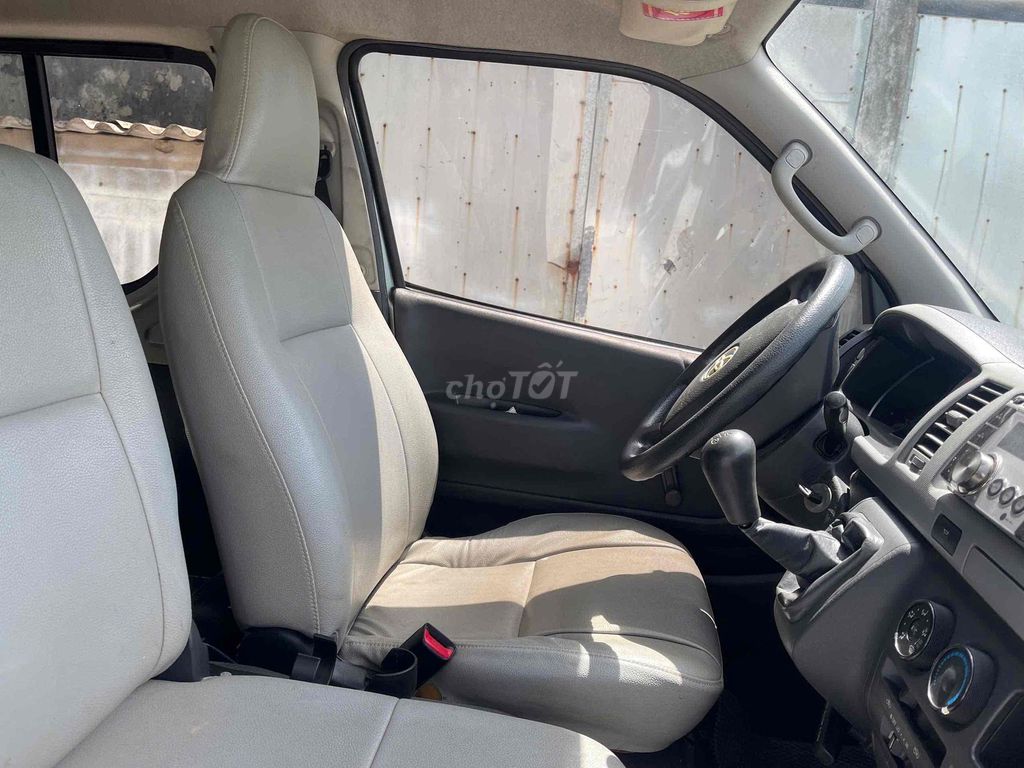 hiace cuối 2010 xăng nhà nước thanh lý. Mua bán Ô tô tại Quận Cẩm Lệ Đà Nẵng được đăng bởi Phat nhuan hình 6