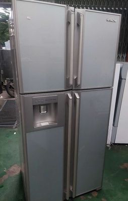 Tủ lạnh Hitachi 550 lít lớn 4 cánh lấy nước ngoài