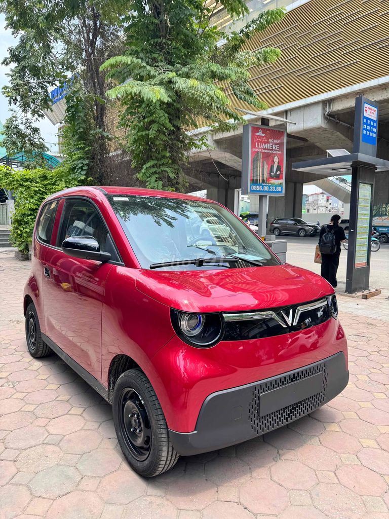 Электромобиль VinFast Minio Green, красный, новый