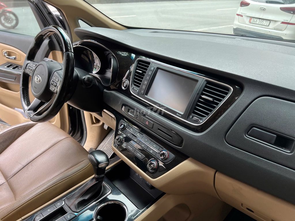 Kia Sedona 2019 2.2 DAT Deluxe - 80000 km. Mua bán Ô tô tại Quận Long Biên Hà Nội được đăng bởi AUTO TÂN HƯNG THỊNH hình 10