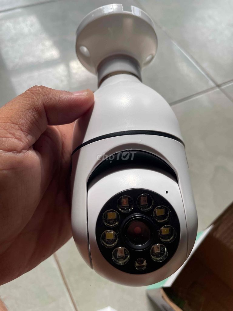 Camera an ninh WiFi đàm thoại 2 chiều Trắng. Mua bán Máy ảnh, Máy quay tại Quận Ninh Kiều Cần Thơ được đăng bởi Bán Cho Người Cần Mua hình 1