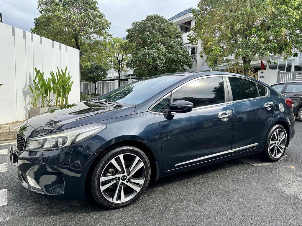 Kia Cerato 2018 1.6 AT - 110000 km. Mua bán Ô tô tại Thành phố Biên Hòa Đồng Nai được đăng bởi Luxury AUTO  hình 1