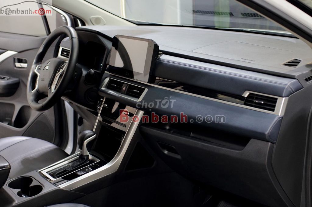 Mitsubishi Xpander Cross 1.5 AT 2024 - 599 Triệu. Mua bán Ô tô tại Huyện Bình Chánh Tp Hồ Chí Minh được đăng bởi Anh Phú hình 4